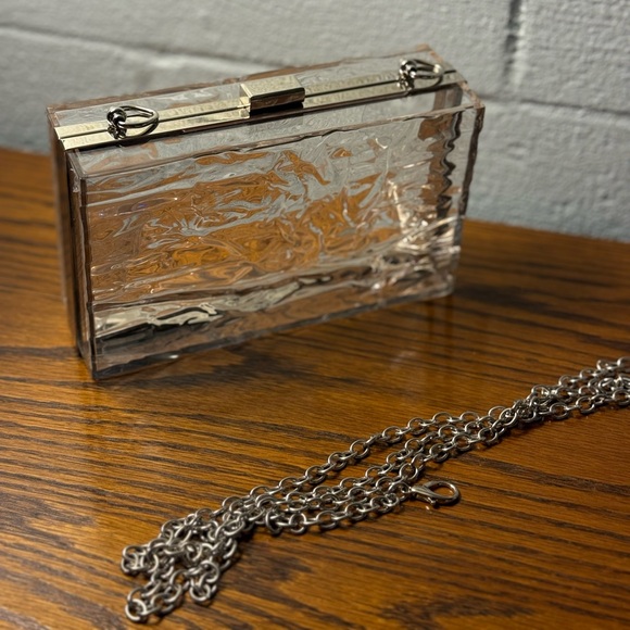 Clear Evening Clutch | Ripple Texture | Silver Hardware | Wedding Unique - Picture 2 of 6